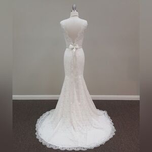 Mikaella Bridal Collection #1802 Classic Lace Mermaid Beautiful Low Back Gown